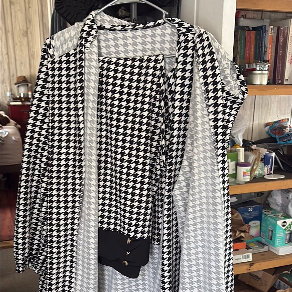 SHEIN  Houndstooth suit includes vest, jacket and pants!